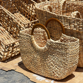 Square Water Hyacinth Bag with Wooden Handle 1